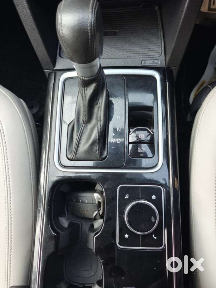 Mahindra Xuv700 2.2 Ax 7 Diesel At Luxury Pack Str, 2024, Diesel