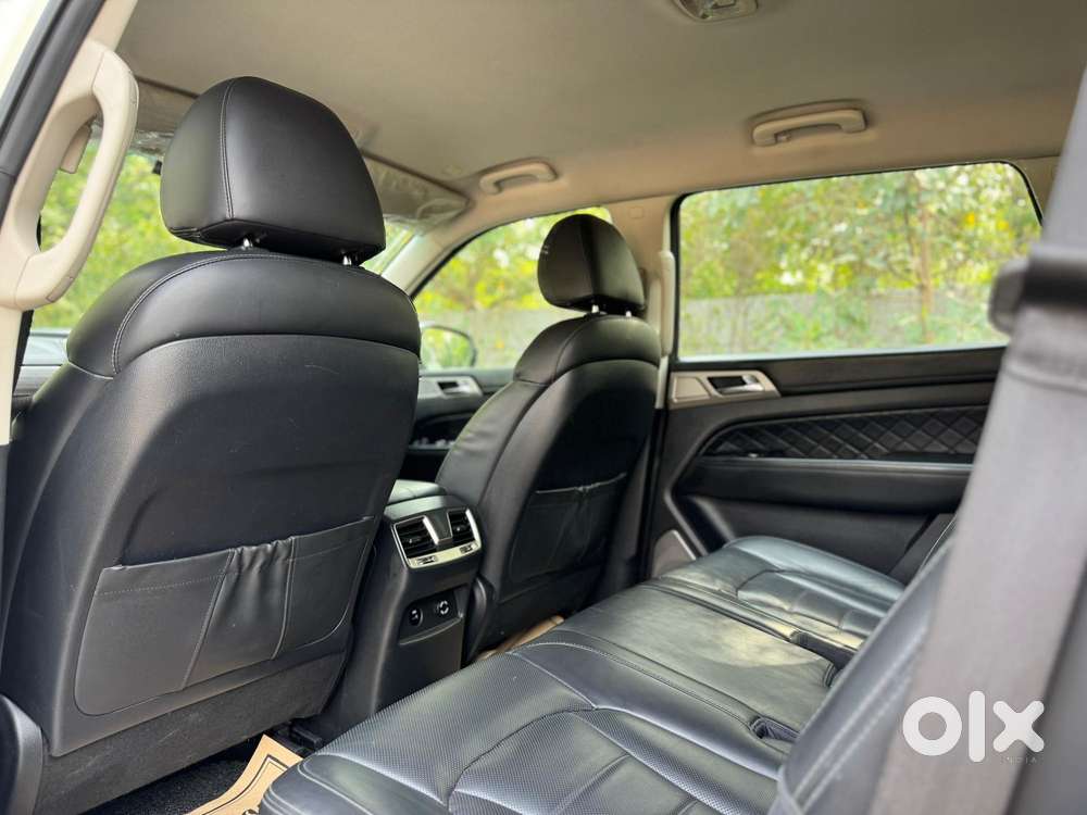 Mahindra Alturas G4 4x2 At, 2019, Diesel