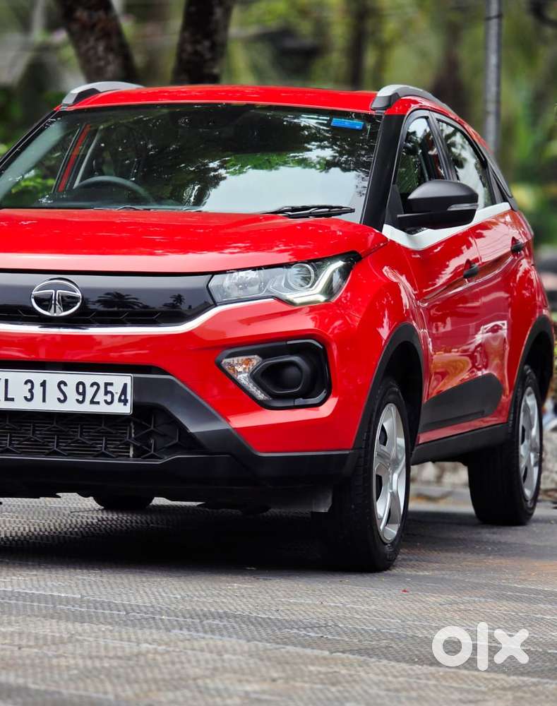 Tata Nexon 1.2 Revotron Xm (s), 2024, Petrol