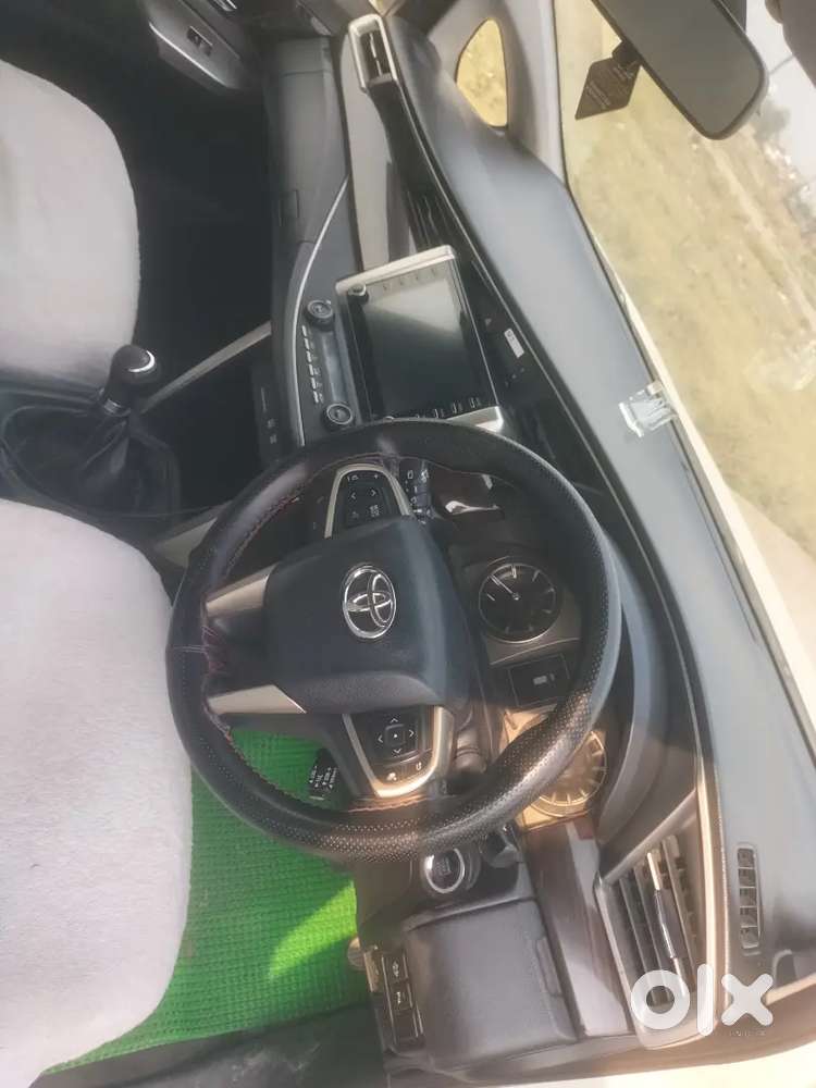 Toyota Innova Crysta 2.4v Best Condition Crysta 149000