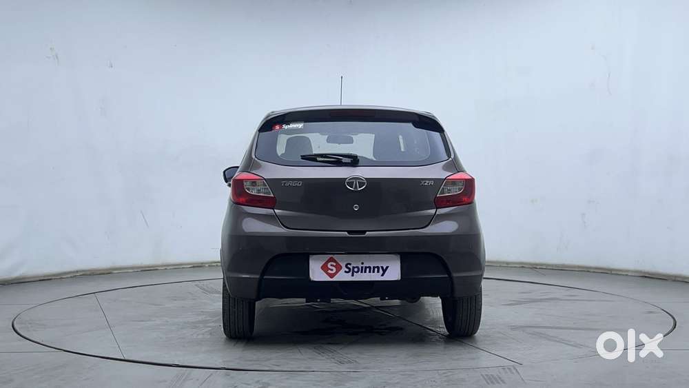 Tata Tiago Xza, 2018, Petrol