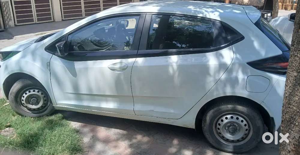 Altroz Xe Petrol Manual