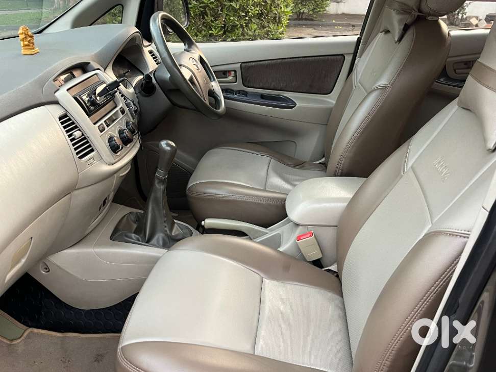 Toyota Innova 2.5 Gx (diesel) 7 Seater Bs Iv, 2012, Diesel