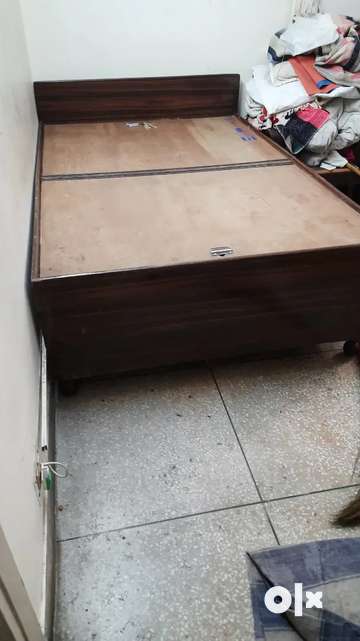 Second hand deals diwan bed olx