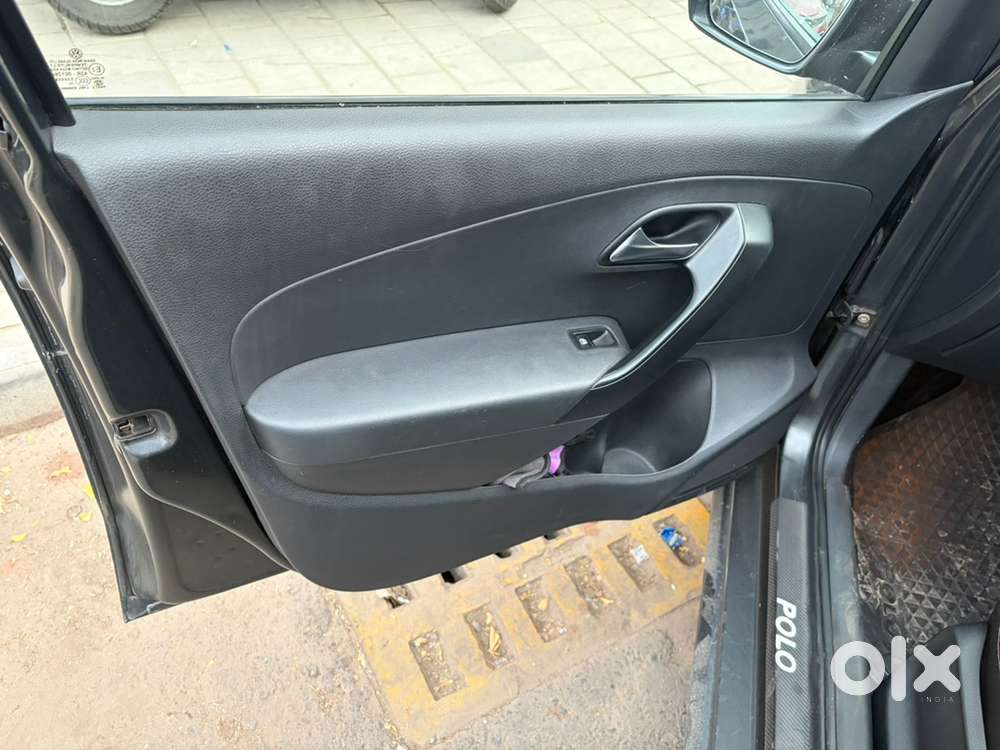 Volkswagen Polo Petrol 2016