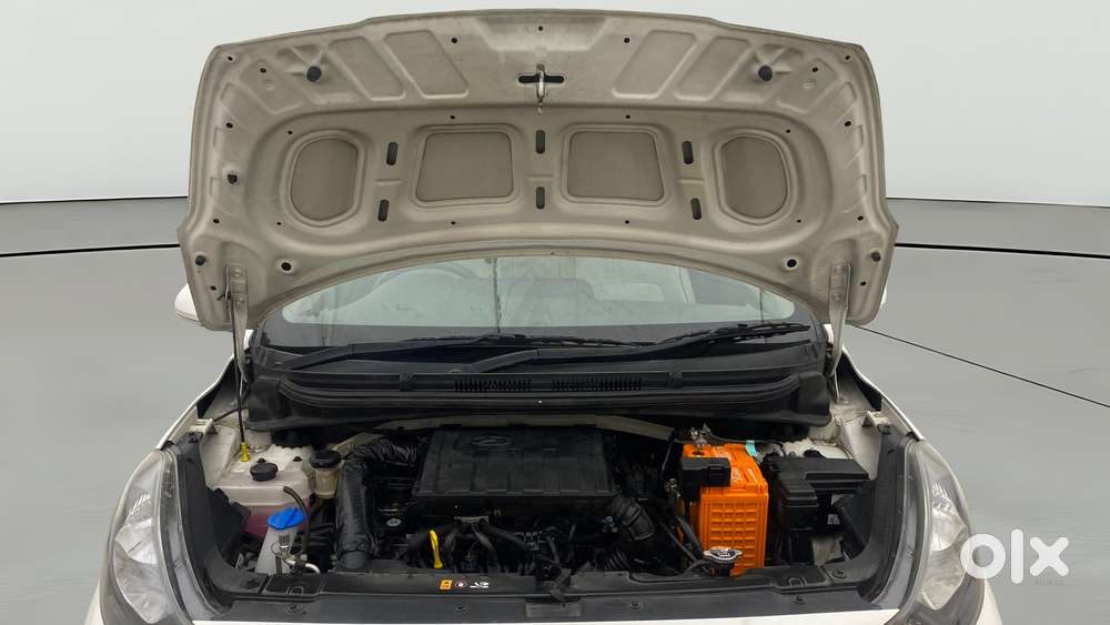 Hyundai Aura 1.2 Sx Cng, 2024, Cng & Hybrids