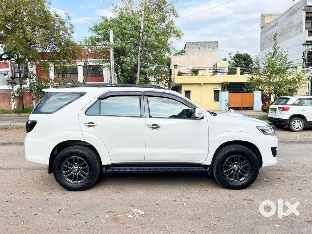 Toyota Fortuner 2015 Diesel 162000 Km Driven