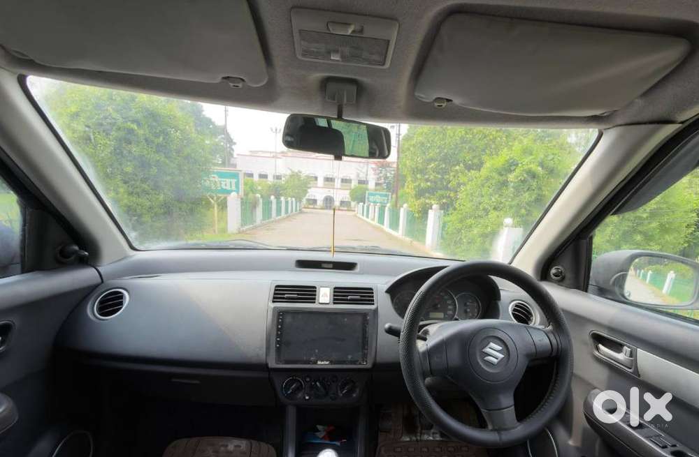 Maruti Suzuki Swift Vxi 1.2 Abs Bs-iv, 2011, Petrol