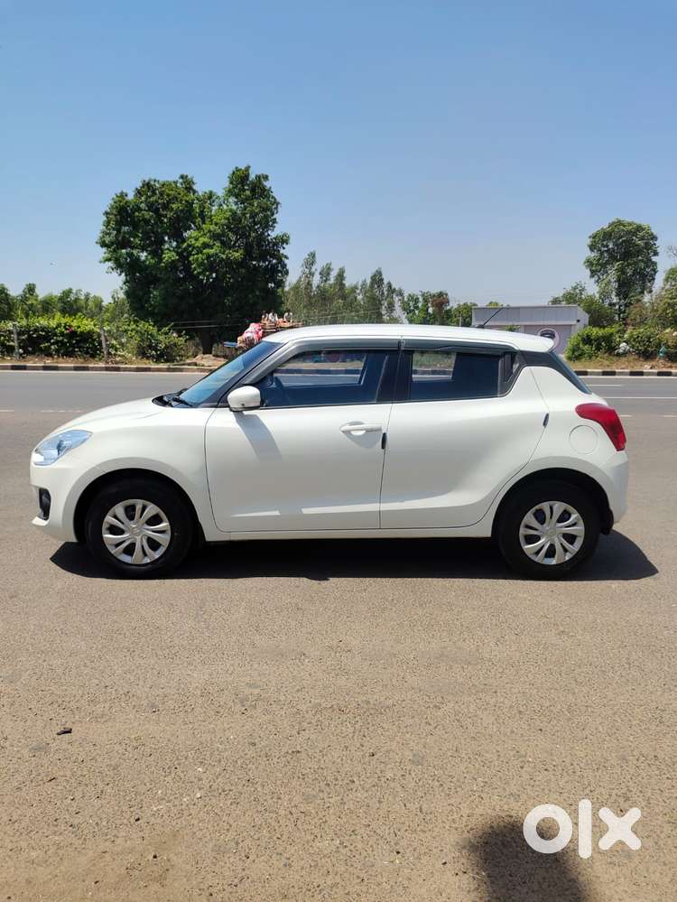 Maruti Suzuki Swift 1.2 Vxi (o), 2022, Petrol