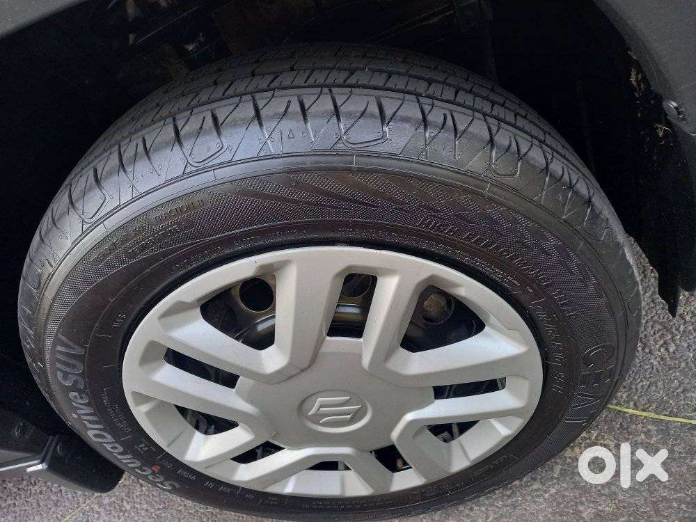 Maruti Suzuki Brezza 1.5 Vxi At Smart Hybrid, 2023, Petrol