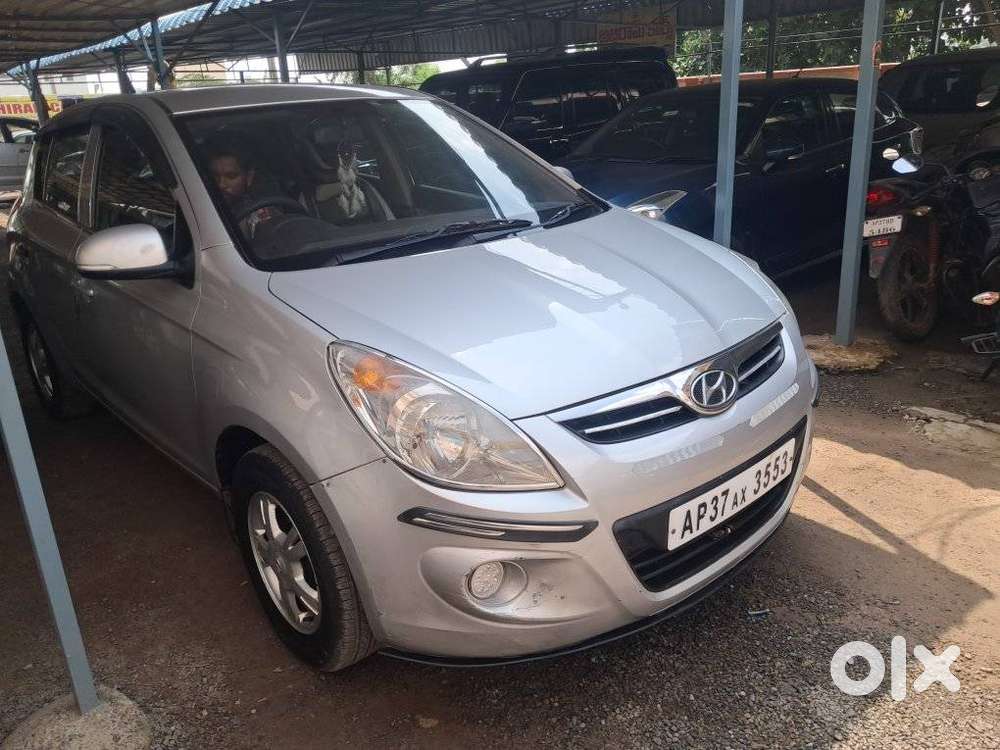 Hyundai I20 Sportz 1.2 Bs-iv, 2010, Petrol