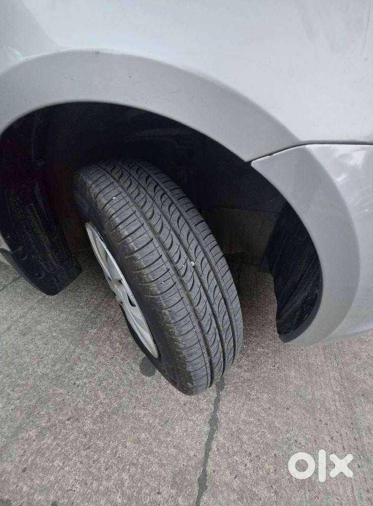 Maruti Suzuki Swift Dzire 1.2 Lxi Bsiv, 2011, Cng & Hybrids