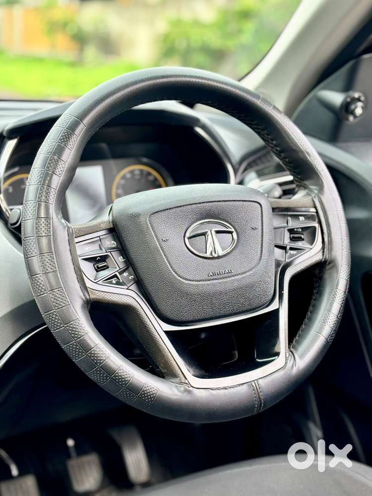 Tata Safari 2.0 Kryotec Xt Plus Dark Edition, 2023, Diesel