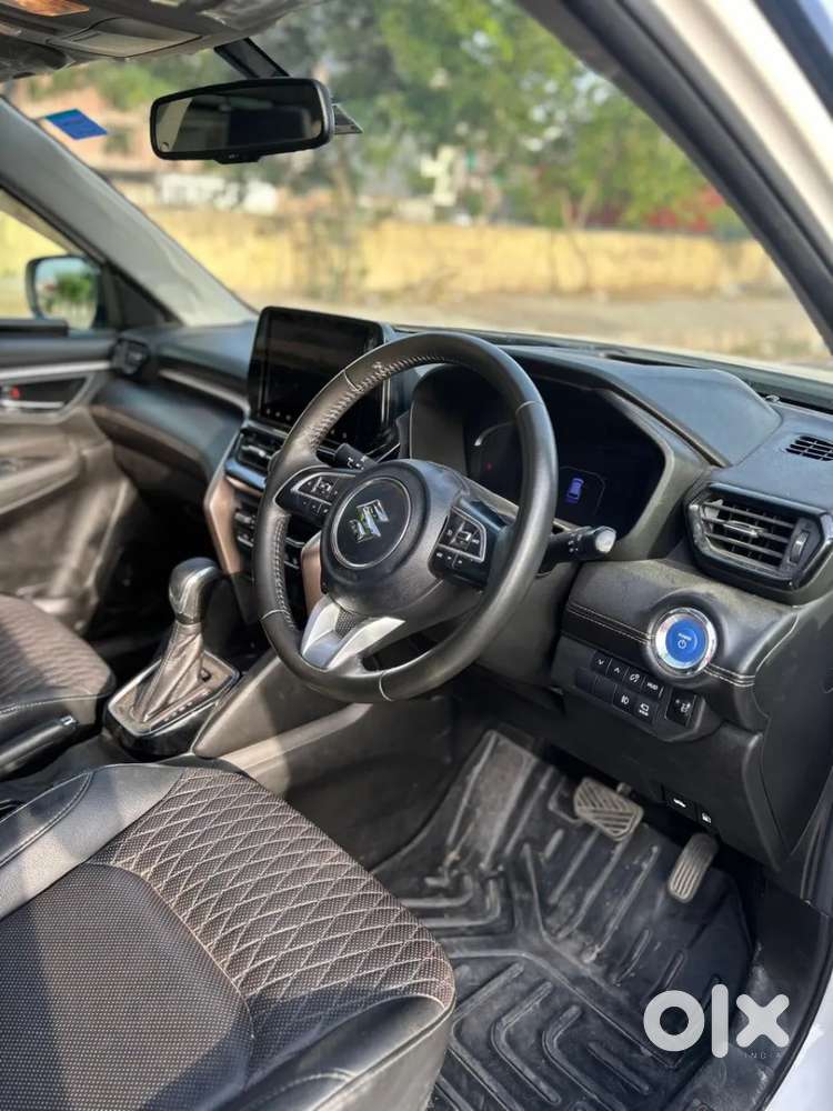 Maruti Suzuki Grand Vitara 1.5 Alpha Smart Hybrid At, 2023, Petrol