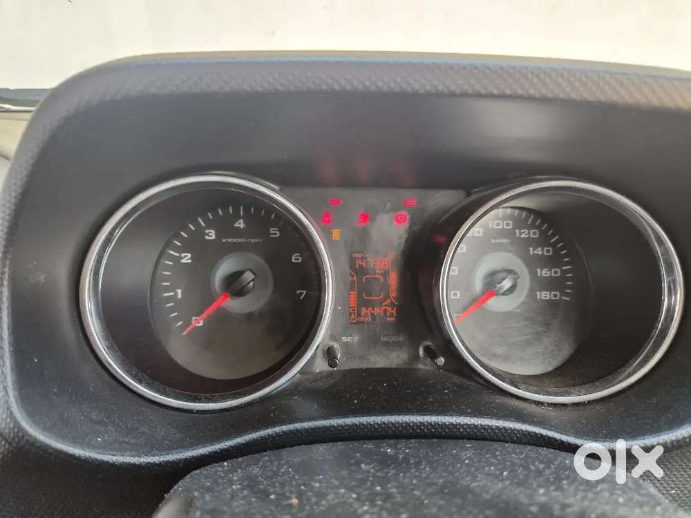 Mahindra Tuv 300 2019