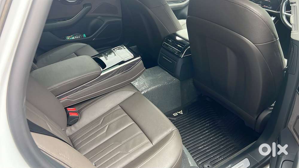 Audi A8 L, 2024, Petrol
