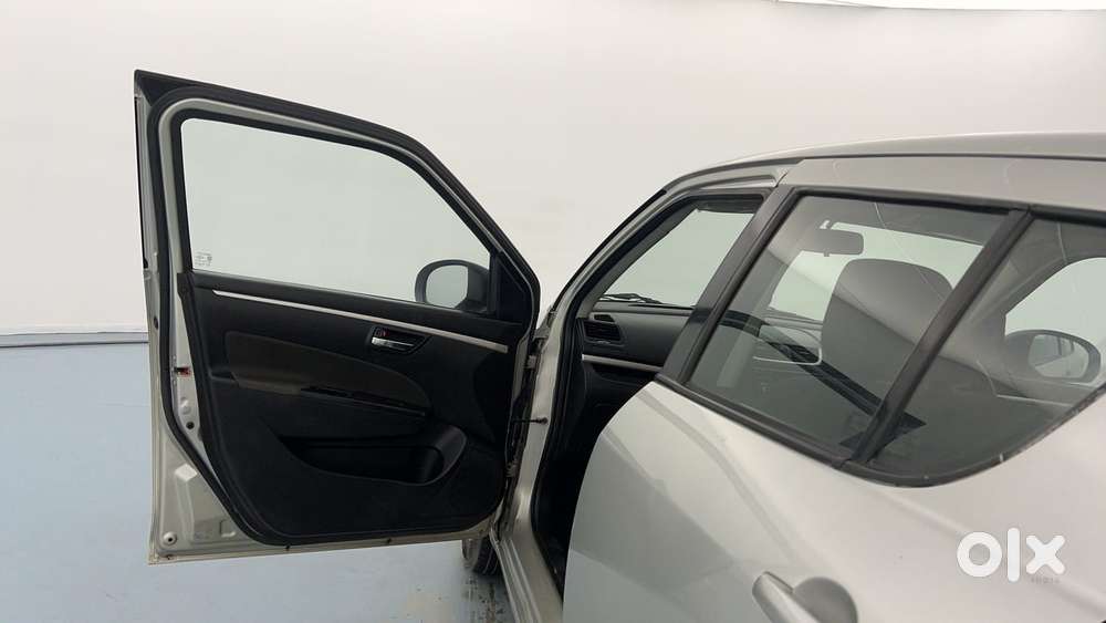 Maruti Suzuki Swift Vvt Vxi, 2014, Petrol