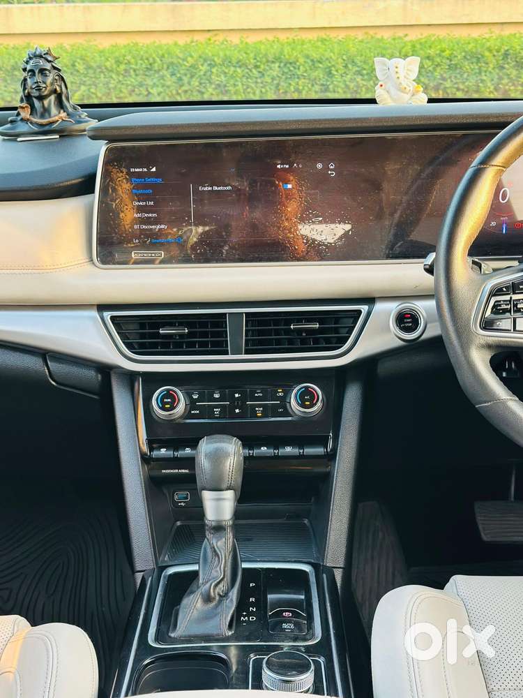 Mahindra Xuv700 2.0 Ax 7 Petrol At Luxury Pack Str, 2023, Petrol