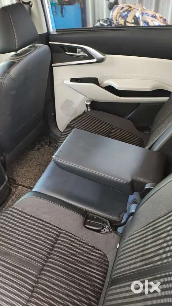 Kia Carens 2025 Petrol 13000 Km Driven