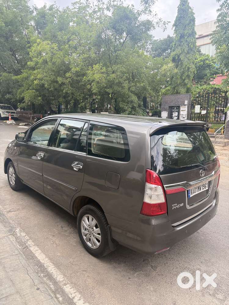 Toyota Innova 2.5 V 7 Str, 2011, Diesel