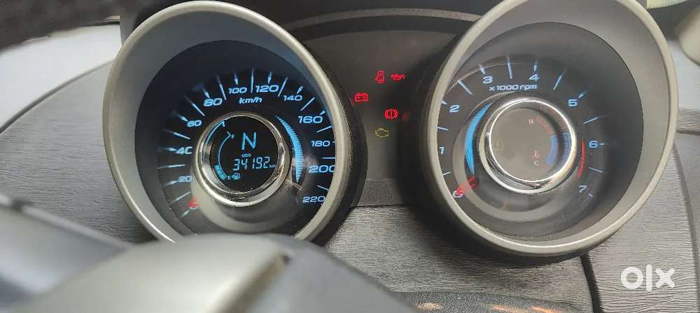 Mahindra Xuv500 2017 Diesel 35600 Km Driven