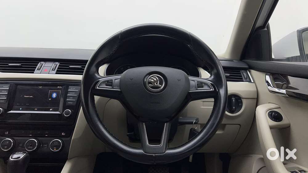 Skoda Octavia Ambition Plus 1.8 Tsi At, 2017, Petrol