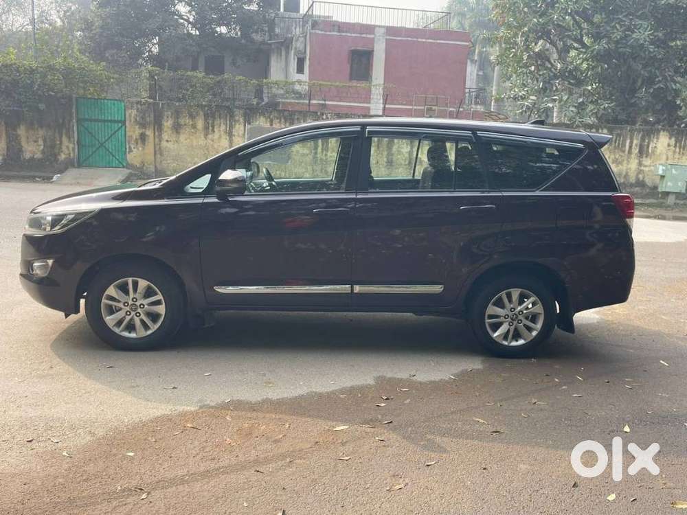 Toyota Innova Crysta