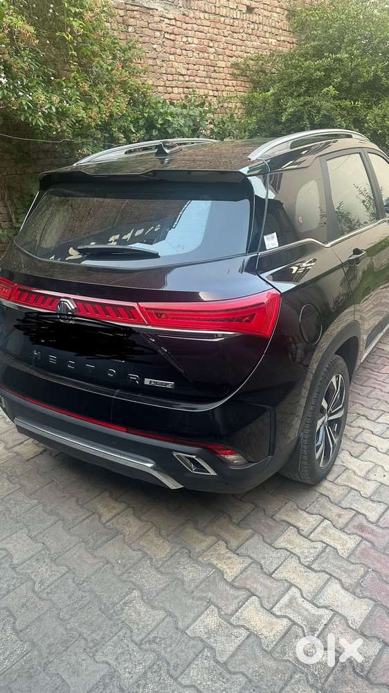 Mg Hector Plus Sharp Pro Cvt (2023) - Great Condition