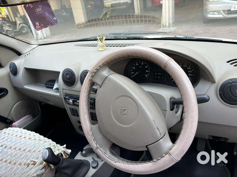 Mahindra Logan Petrol 2008