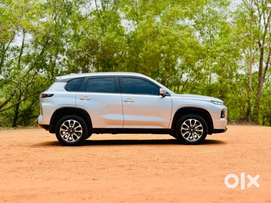 Maruti Suzuki Grand Vitara 1.5 Alpha Plus Intelligent Hybrid Ecvt, 2..