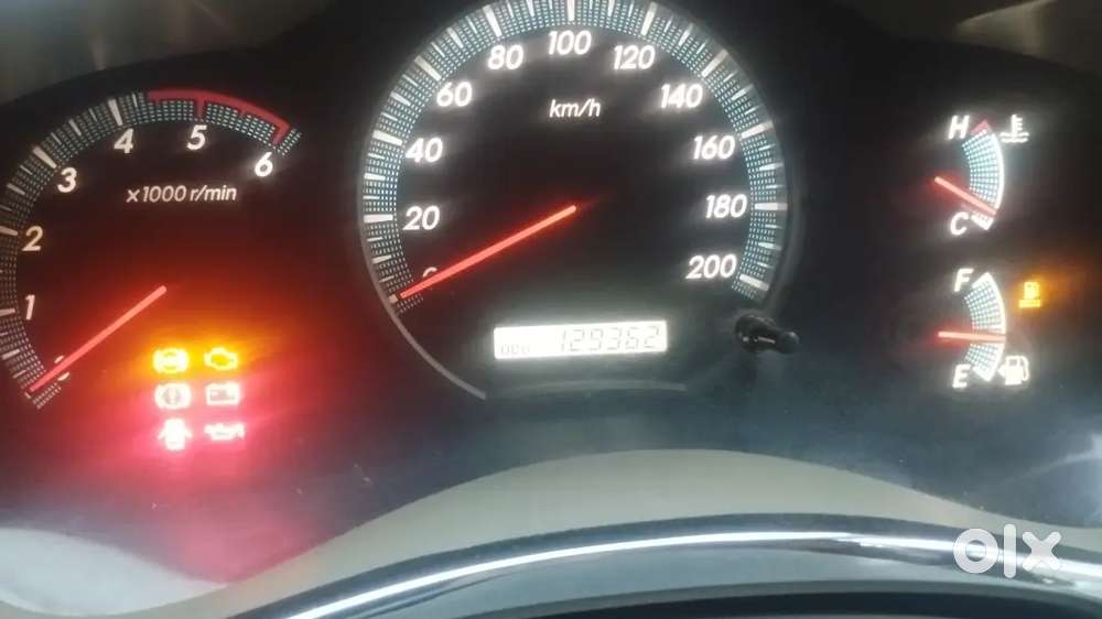 Toyota Innova 2014 Diesel 130000 Km Driven