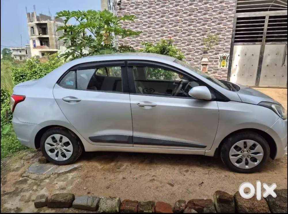 Hyundai Xcent 2015