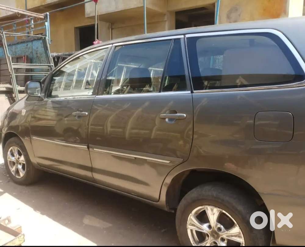 Toyota Innova 2.5 E 2012 (premium Number)