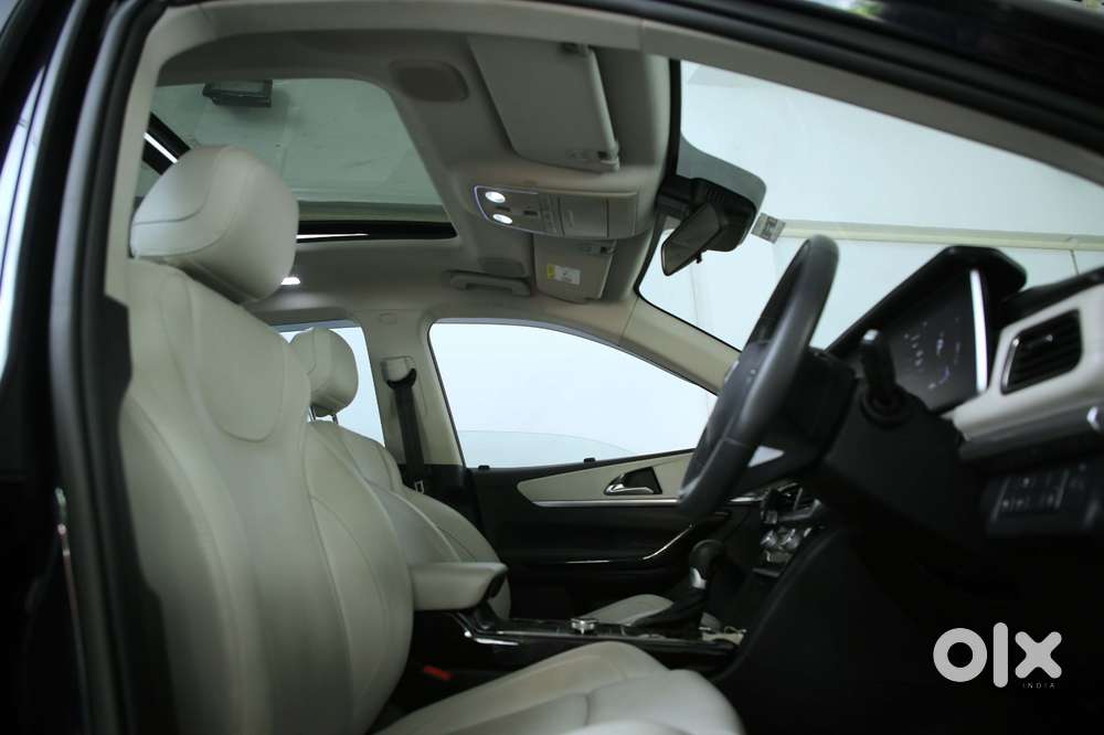 Mahindra Xuv700 Ax7 Luxury Pack Awd, 2024, Diesel