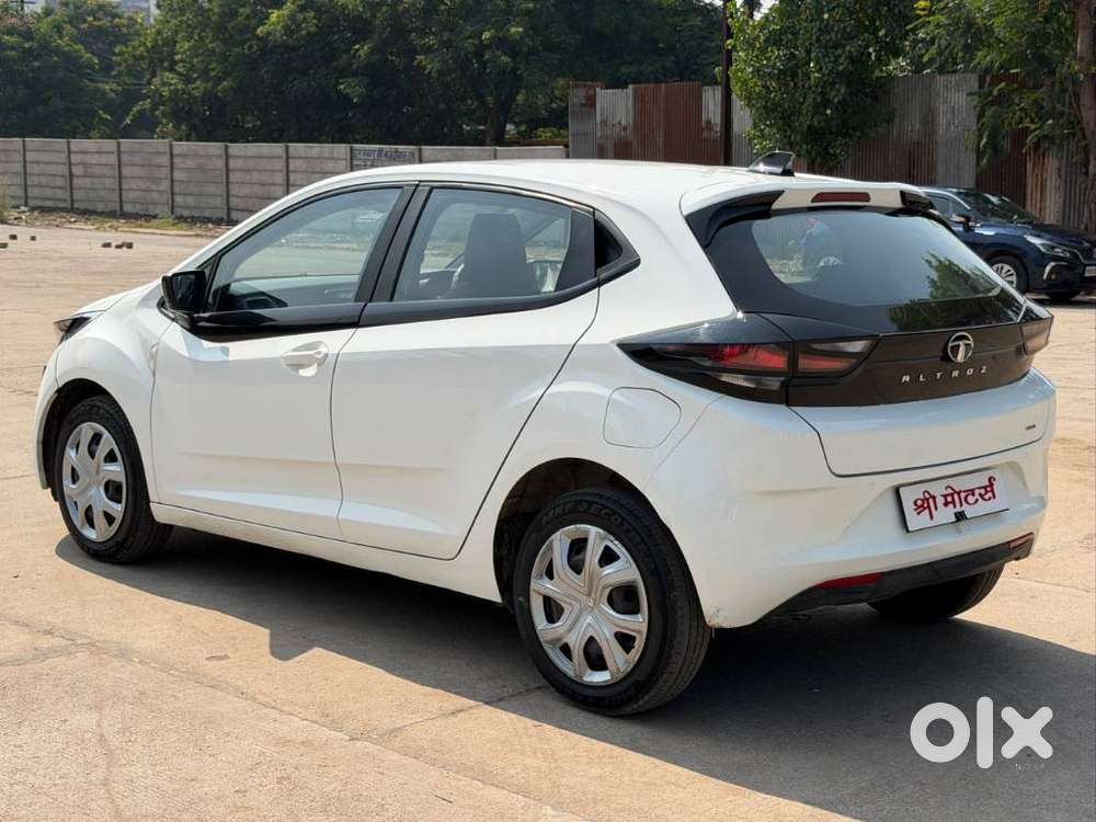 Tata Altroz 1.2 Xm, 2023, Petrol