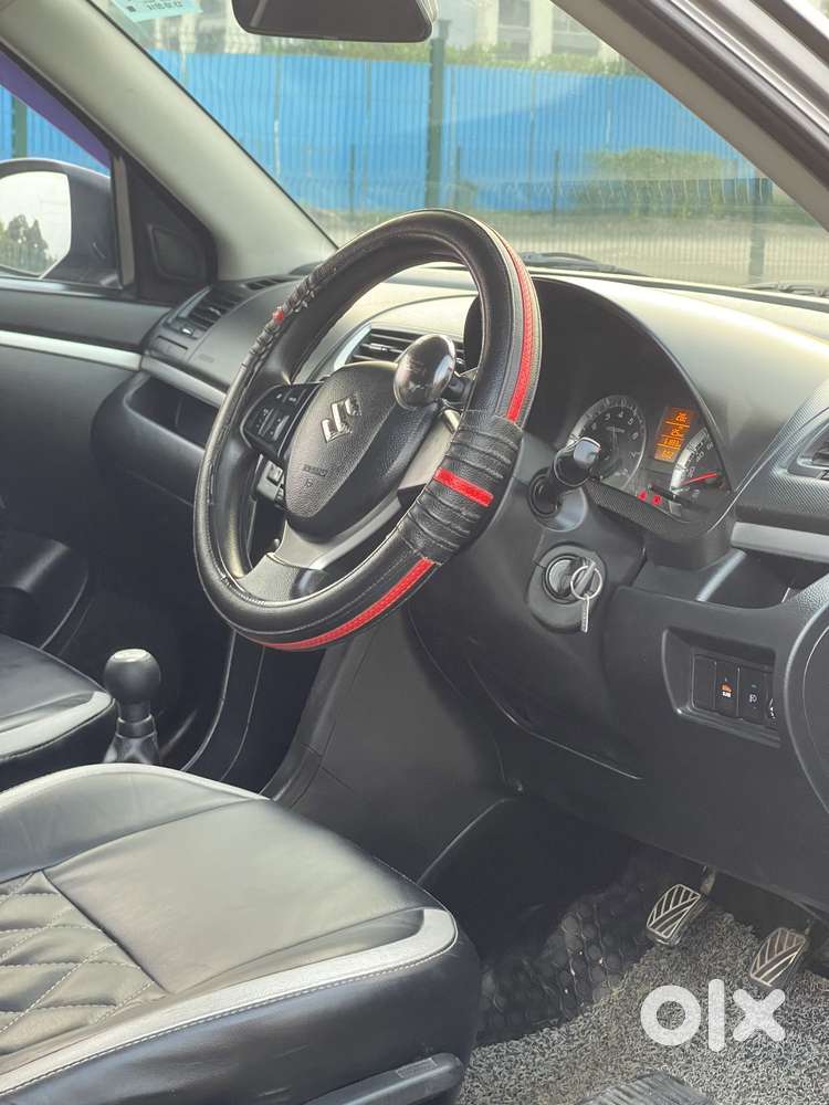 Maruti Suzuki Swift Vvt Zxi, 2014, Petrol