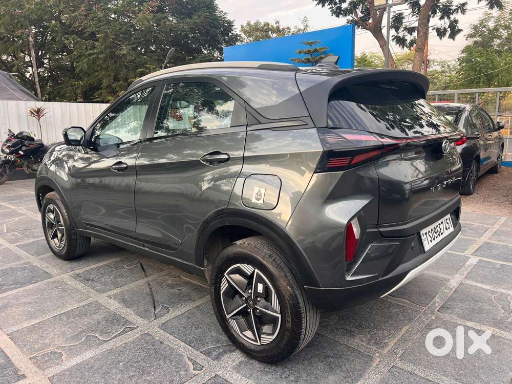 Tata Nexon, 2023, Petrol