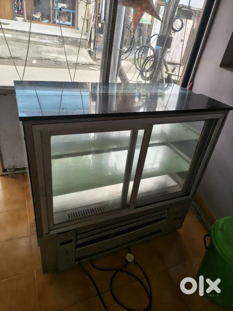 Commercial Refrigerated Display Counter for Sale &ndash; Non-Working