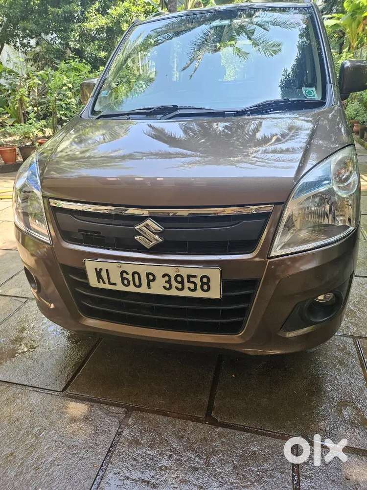 Itz A Low Driven Vehicle With An Added Infortainment ,reverse Camera