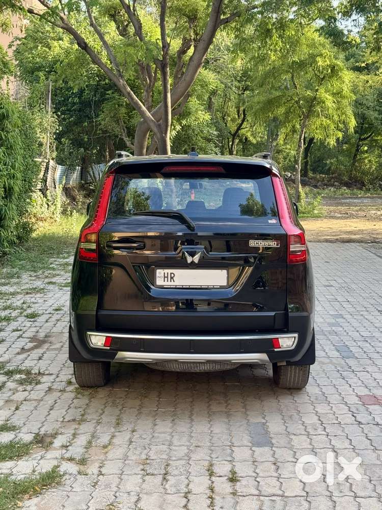 Mahindra Scorpio N Z8 Petrol At 7 Str, 2025, Petrol