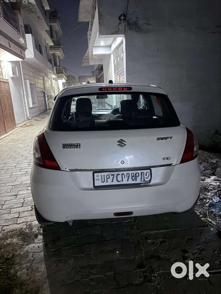 Maruti Suzuki Swift December 2015 Petrol Well Maintained