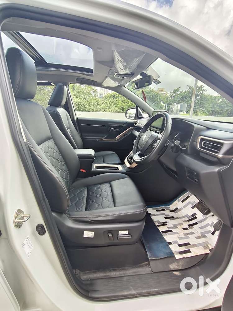 Maruti Suzuki Invicto Alpha Plus 7str, 2025