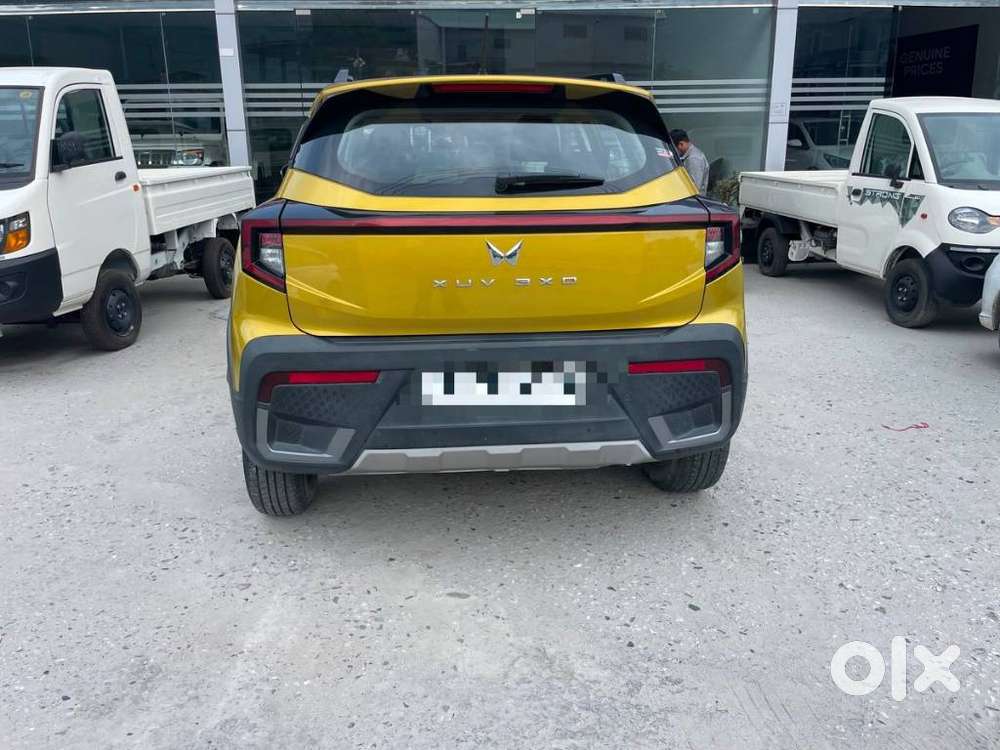 Mahindra Xuv 3xo Ax5 Ds Mt, 2024, Diesel