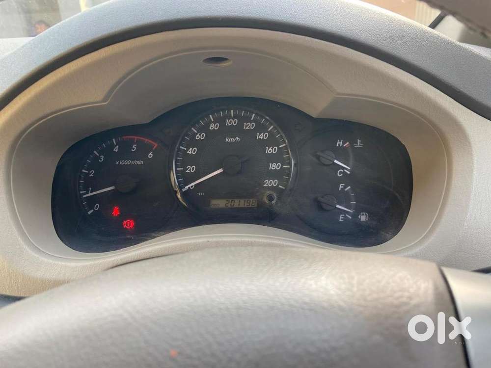 Toyota Innova 2014 Diesel Well Maintained