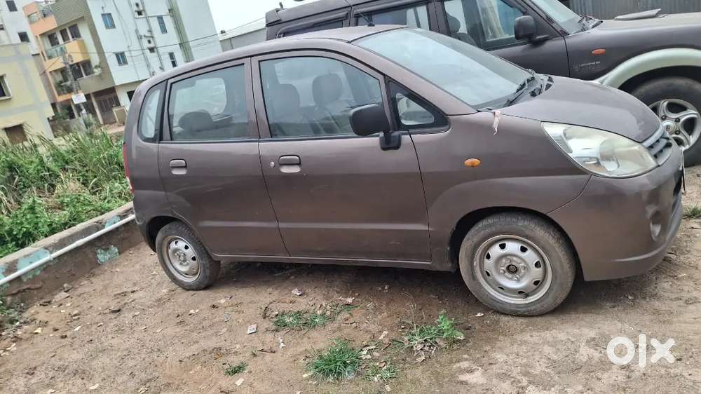 Maruti Suzuki Estilo 2010