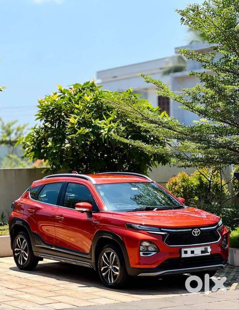 Toyota Urban Cruiser Taisor V 1.0 Petrol Mt, 2024, Petrol