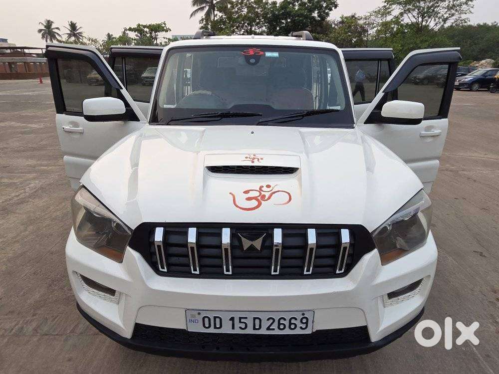 Mahindra Scorpio S10, 2016, Diesel