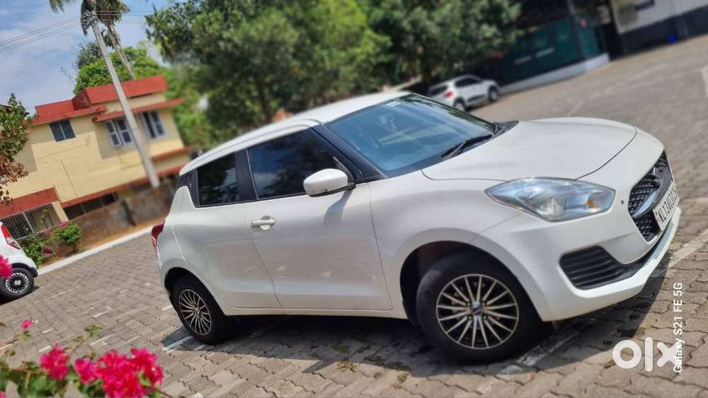 Maruti Suzuki Swift Vxi Optional, 2022, Petrol