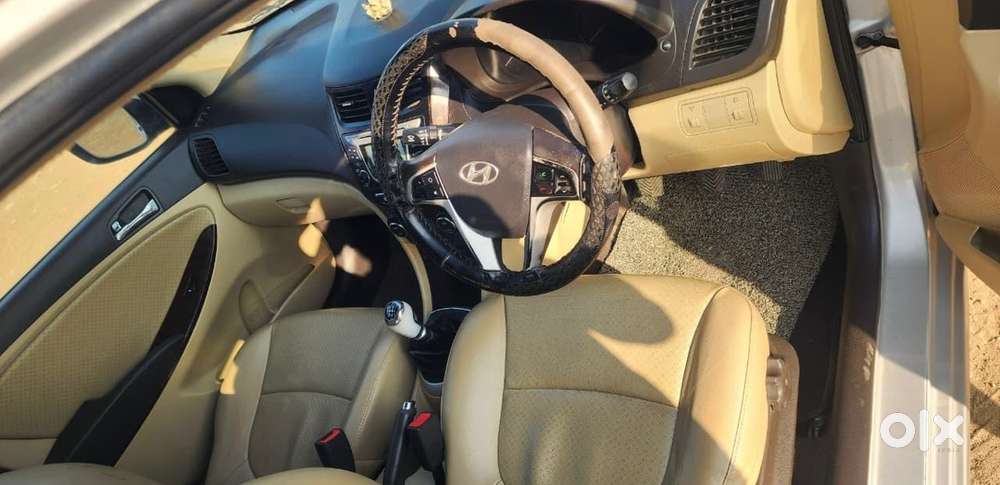 Hyundai Fluidic Verna 2015