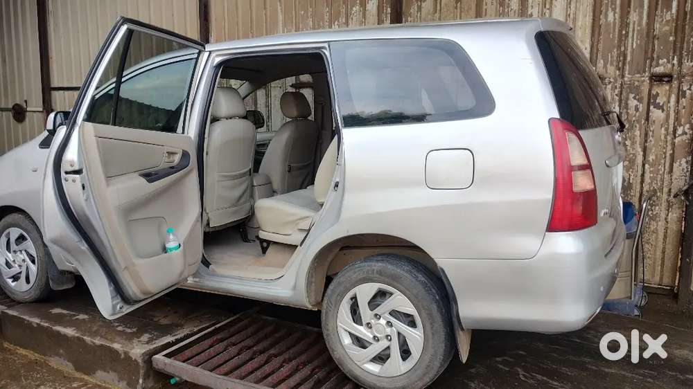 Toyota Innova 2.5 Gx 2011